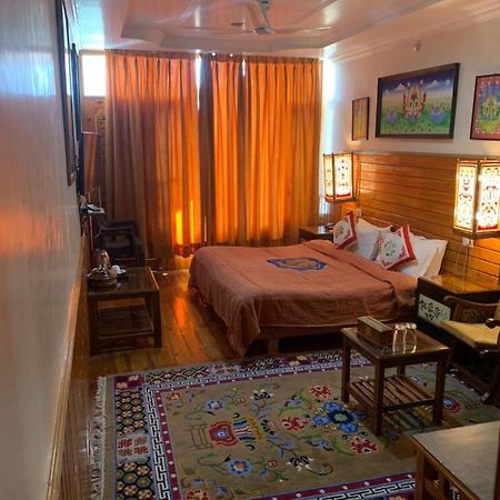 Auspiscious Him View Hotel McLeod Ganj Extérieur photo