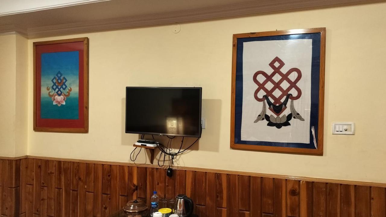 Auspiscious Him View Hotel McLeod Ganj Extérieur photo