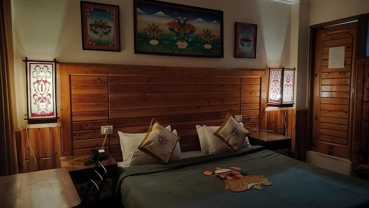 Auspiscious Him View Hotel McLeod Ganj Extérieur photo