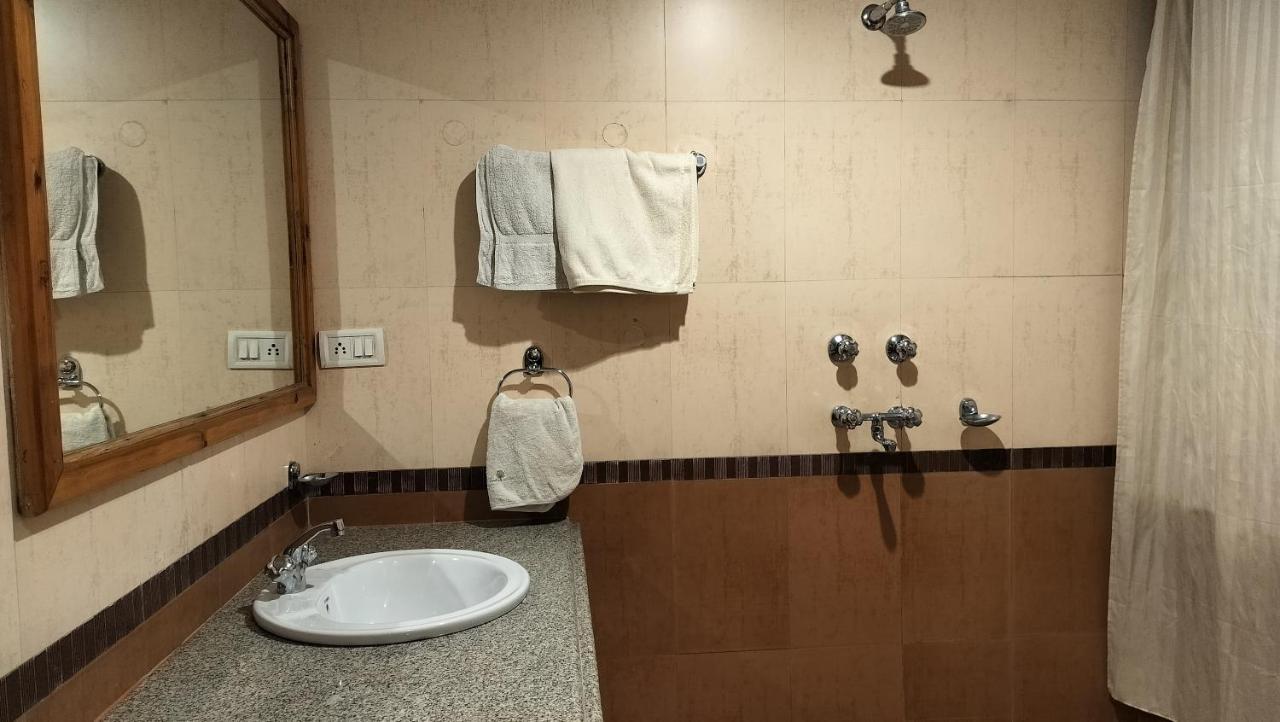 Auspiscious Him View Hotel McLeod Ganj Extérieur photo
